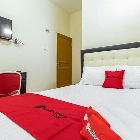 Reddoorz Syariah @ Jalan Setiabudi Medan 3 Eksteriør billede