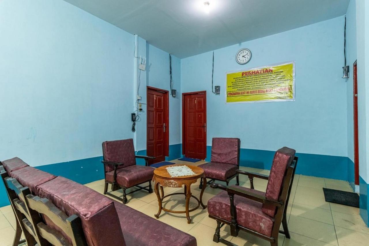 Reddoorz Syariah @ Jalan Setiabudi Medan 3 Eksteriør billede