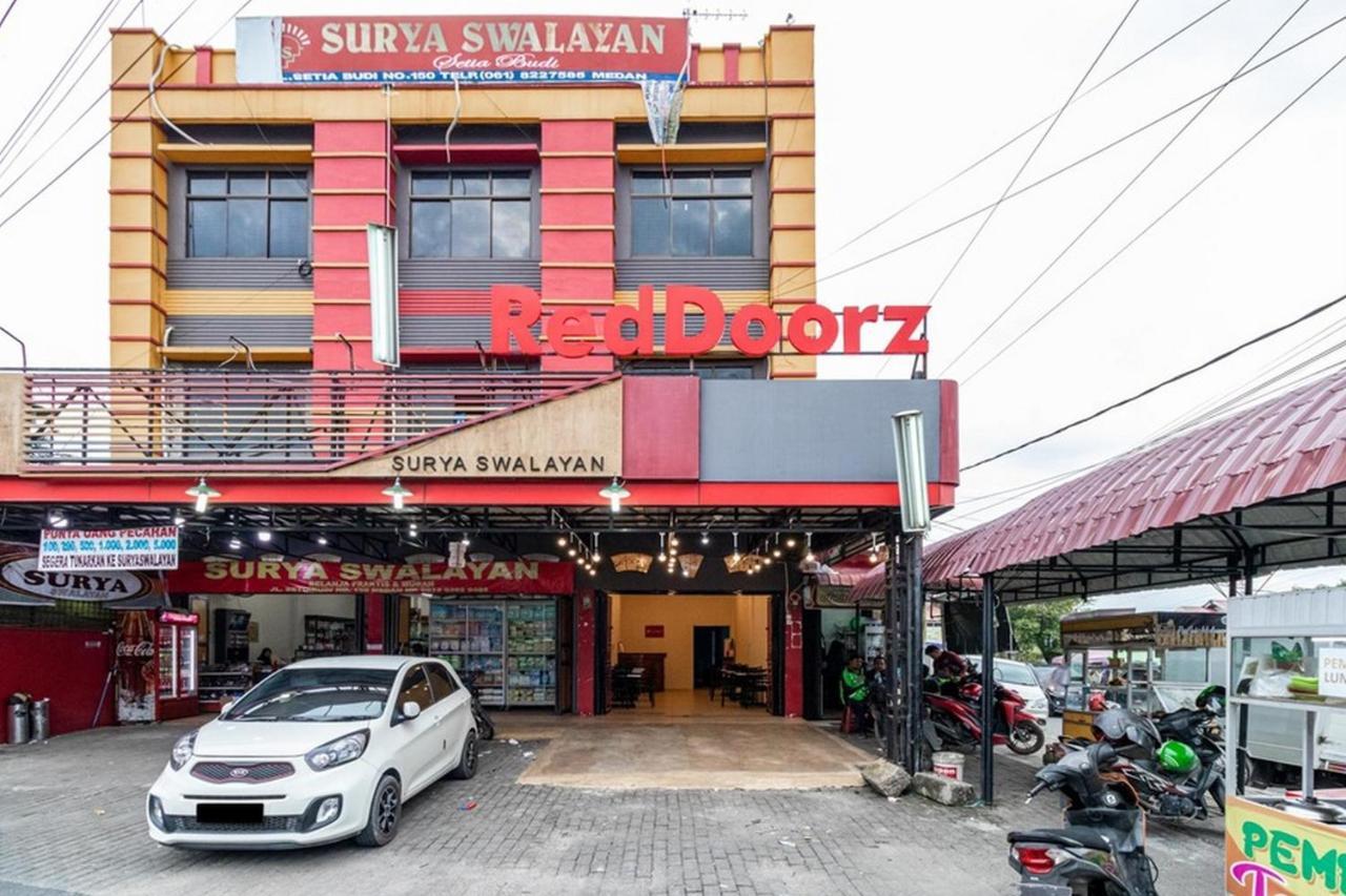 Reddoorz Syariah @ Jalan Setiabudi Medan 3 Eksteriør billede