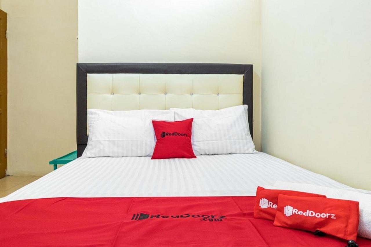 Reddoorz Syariah @ Jalan Setiabudi Medan 3 Eksteriør billede