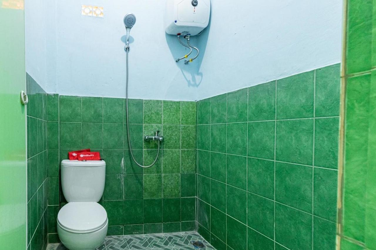 Reddoorz Syariah @ Jalan Setiabudi Medan 3 Eksteriør billede